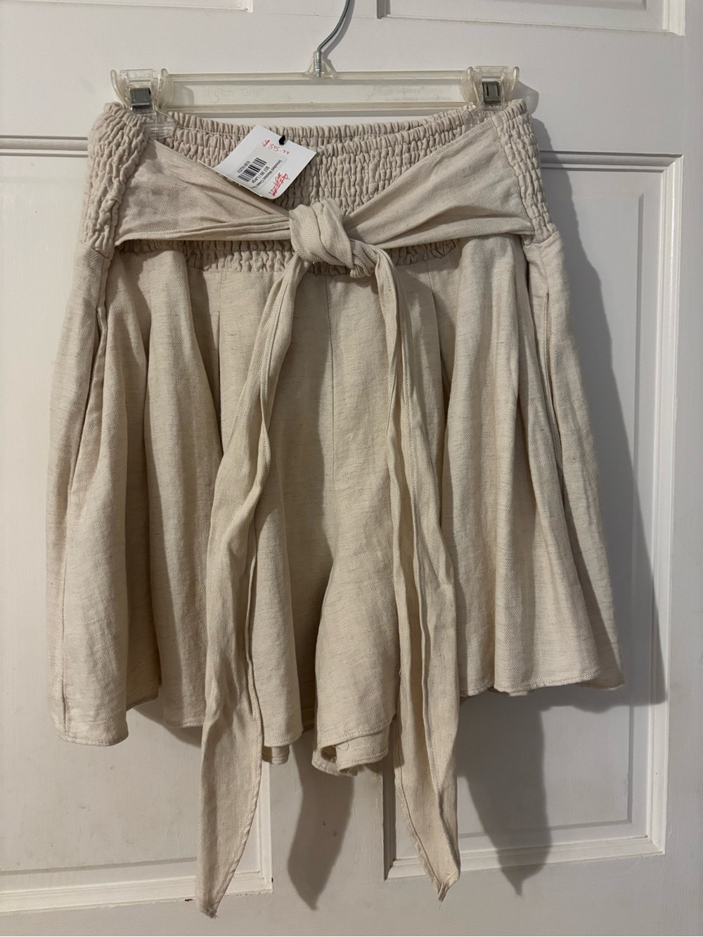 NWT linen, Oli & Hali Cream Tie-Waist Flared Shorts